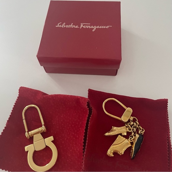 Salvatore Ferragamo Key Ring Scarf Ring - Picture 2 of 7